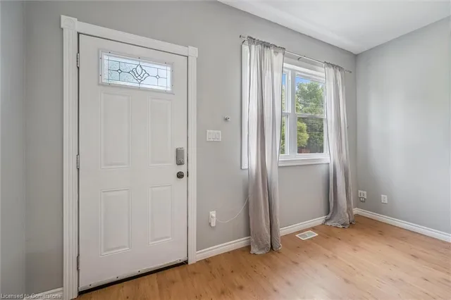 Additional image 8 of 241 8 Hwy