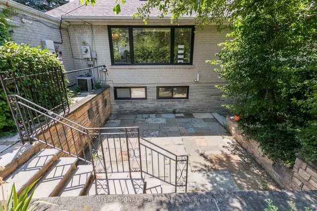 Additional image 43 of 27 Treadgold Cres