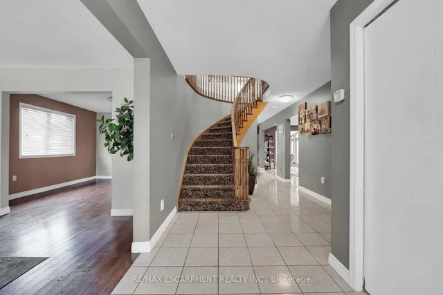 Additional image 7 of 28 DOLMAN St