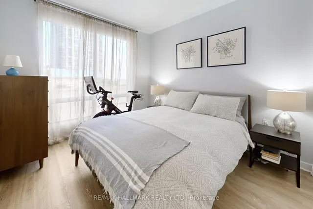 Additional image 15 of 85 Bloor St Unit 1402