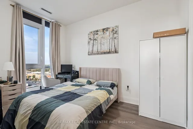 Additional image 16 of 509 Dundas St Unit 804