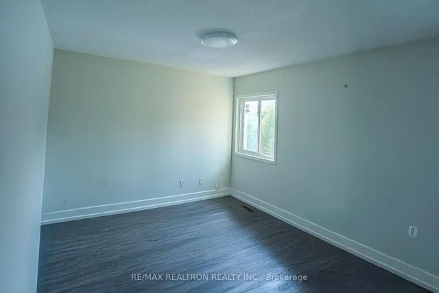 Additional image 9 of 17 Lenthall Ave