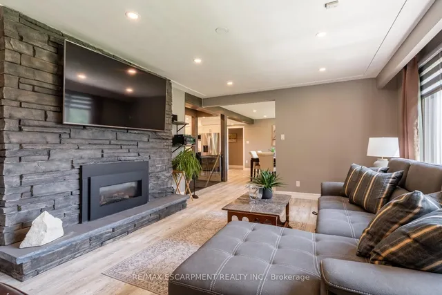 Additional image 25 of 2172 CENTRE Rd