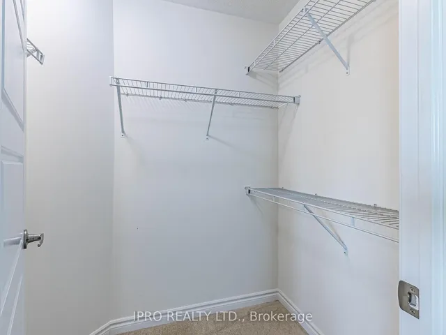 Additional image 23 of 67 Locker Pl