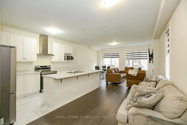 Additional image 11 of 114 Adventura Rd