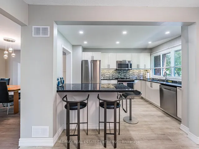 Additional image 7 of 306 Torresdale Ave