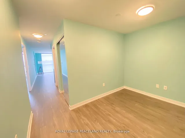 Additional image 5 of 225 Village Green Sq Unit 410