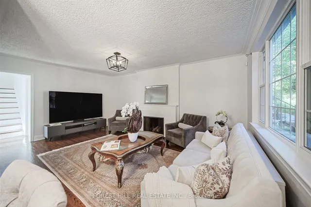 Additional image 10 of 47 Rowley Ave