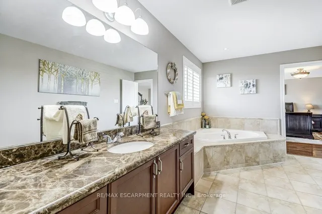 Additional image 29 of 33 Lockman Dr