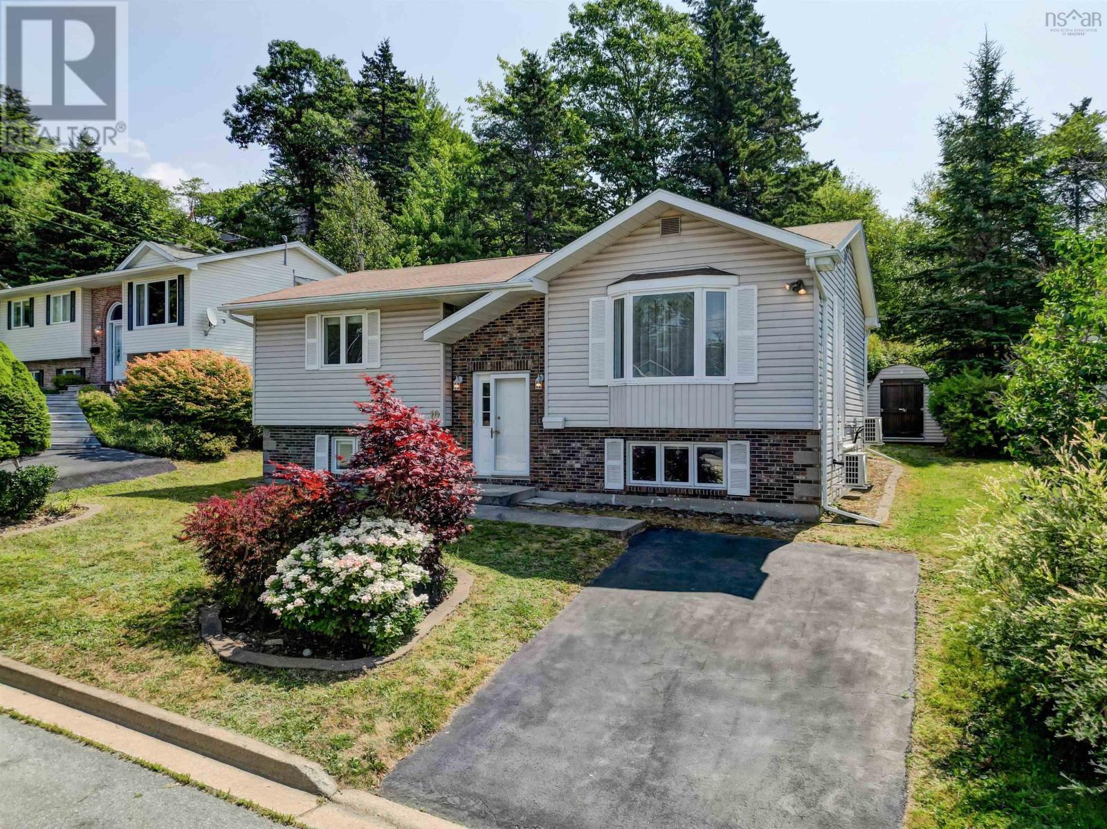 Property image for 10 Joaquina Crt|Dartmouth, Nova Scotia B2X3R1