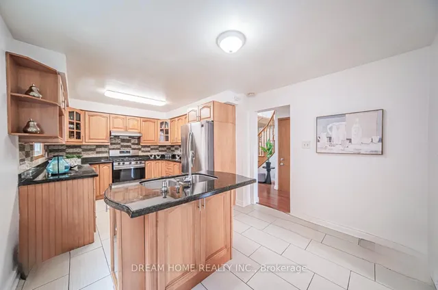 Additional image 13 of 33 Lansbury Dr