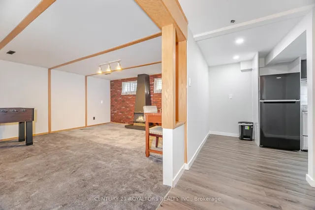 Additional image 32 of 32 Farmington Dr