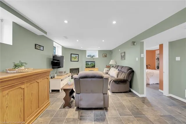 Additional image 27 of 3 Short St