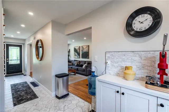 Additional image 6 of 199 York Rd Unit 15