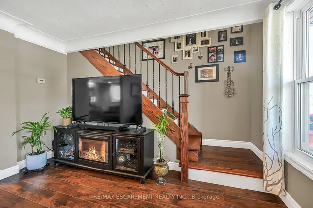 Additional image 9 of 533 Cochrane Rd