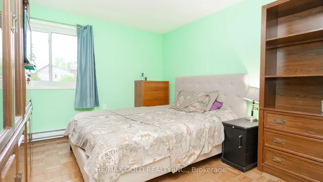 Additional image 18 of 17 Greenhills Sq