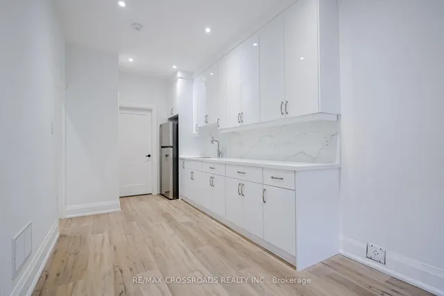 Additional image 34 of 106 Park St