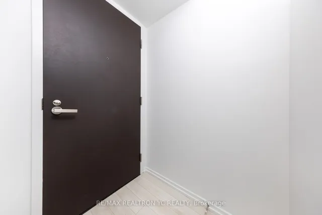 197 Yonge St Unit 5104