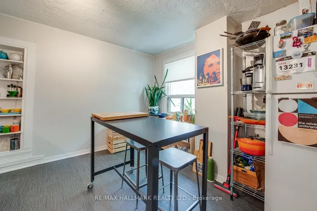 Additional image 37 of 53 Lansdowne Ave