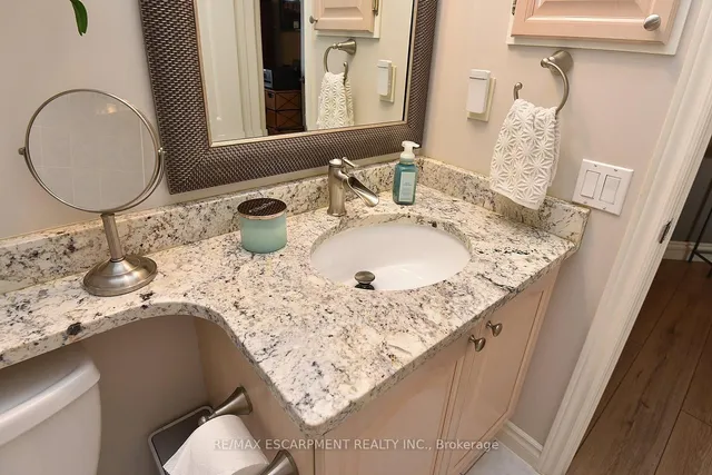 Additional image 26 of 241 SILVERBIRCH Blvd