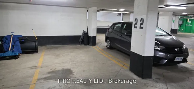 Additional image 15 of 639 Lawrence Ave Unit 209