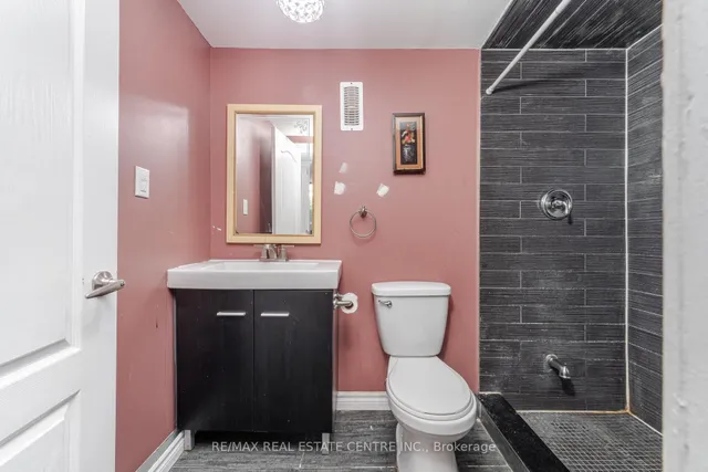 Additional image 47 of 6 Baccarat Cres