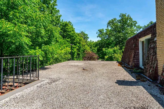 Additional image 11 of 6746 Appleby Line