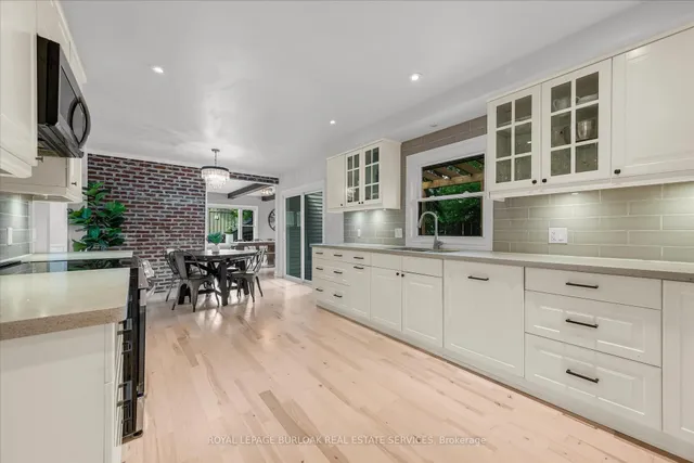 Additional image 12 of 2189 Deyncourt Dr