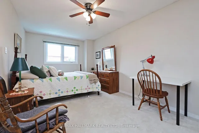 Additional image 30 of 523 Petawawa Cres