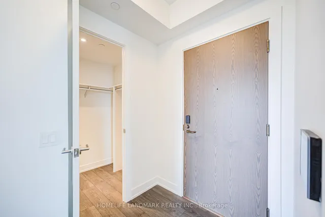 Additional image 18 of 30 Inn On The Park Dr Unit 2109