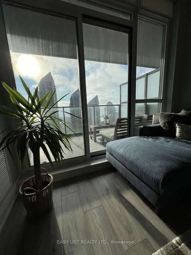 Additional image 17 of 36 Park Lawn Rd Unit 2401