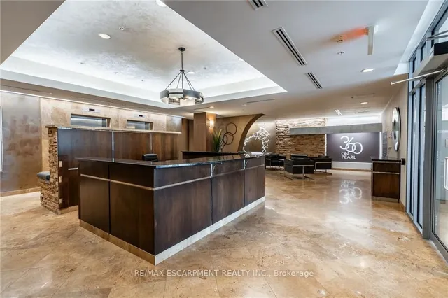 Additional image 3 of 360 Pearl St Unit 1303