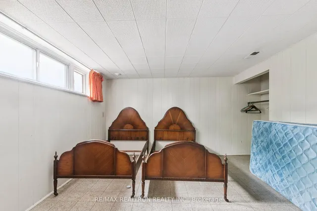 Additional image 39 of 27 Elfreda Blvd