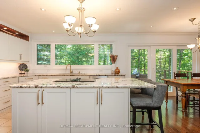 Additional image 14 of 1353 Hazelton Blvd