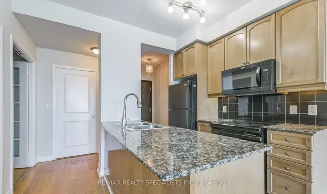 Additional image 7 of 80 Absolute Ave Unit 911