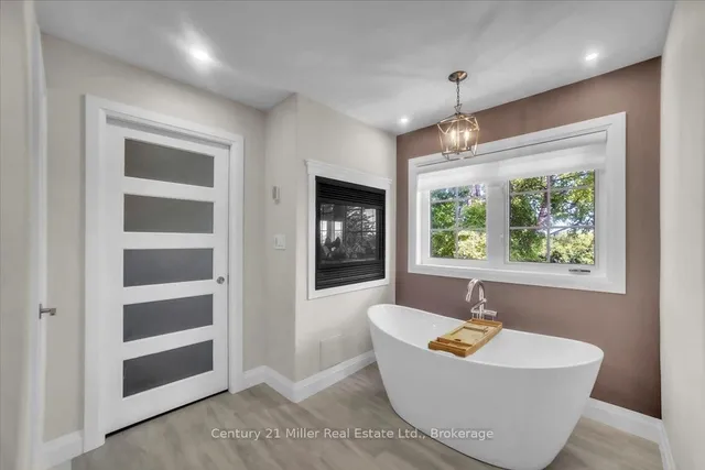 Additional image 33 of 4298 Clubview Dr