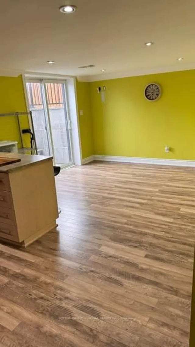 Additional image 17 of 29 Mayall Ave