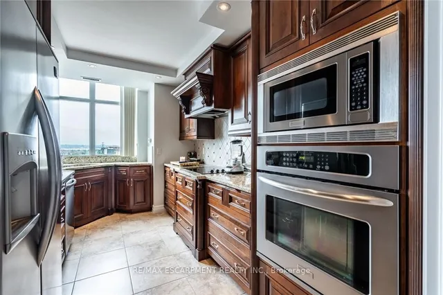 Additional image 14 of 360 Pearl St Unit 1303