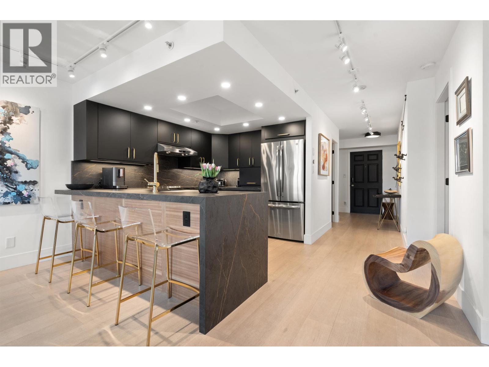 Property image for 406 1128 QUEBEC STREET|Vancouver, British Columbia V6A4E1