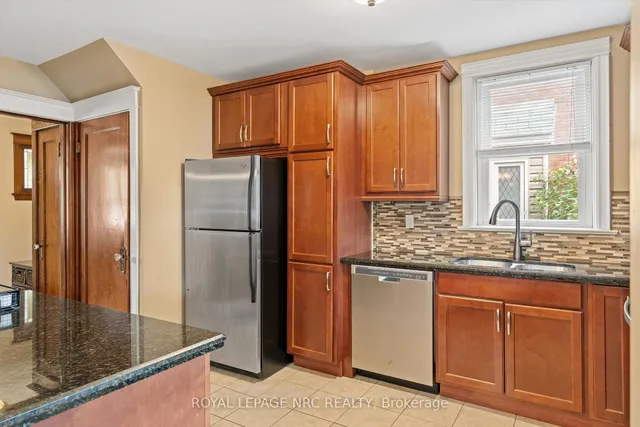 Additional image 11 of 107 Wexford Ave