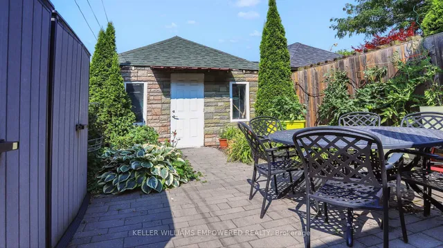 Additional image 37 of 82 Russett Ave