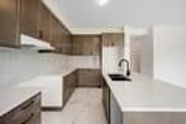 Additional image 11 of 5 Lilestone Dr