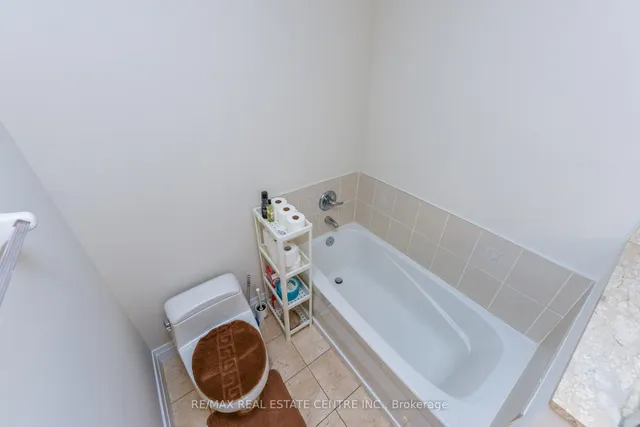 Additional image 19 of 90 Absolute Ave Unit 2605