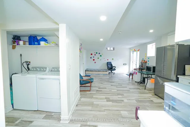 Additional image 45 of 6 Belladonna Circ