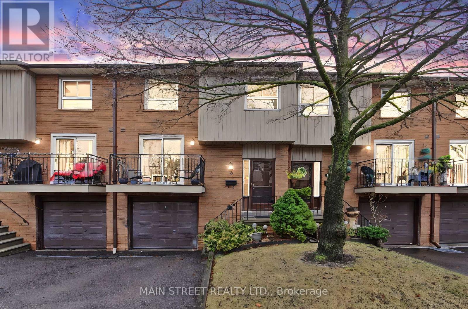 18 - 725 VERMOUTH AVENUE|Mississauga (Mississauga Valleys), Ontario L5A3X5