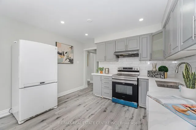 Additional image 17 of 76 Moffatt Ave