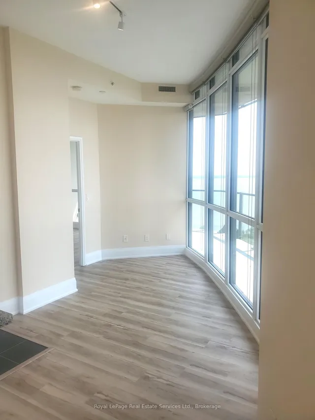 Additional image 5 of 59 Annie Craig Dr Unit 3702