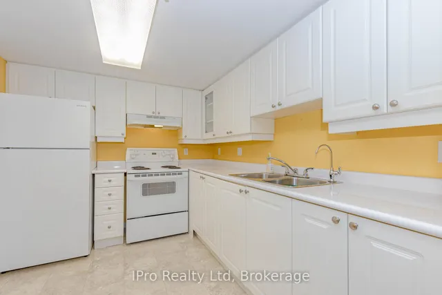 Additional image 15 of 137 Martin St Unit 203