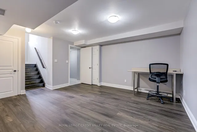 Additional image 36 of 44 Walbrook Rd