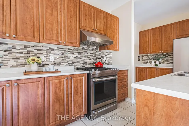 Additional image 13 of 636 Serafini Cres